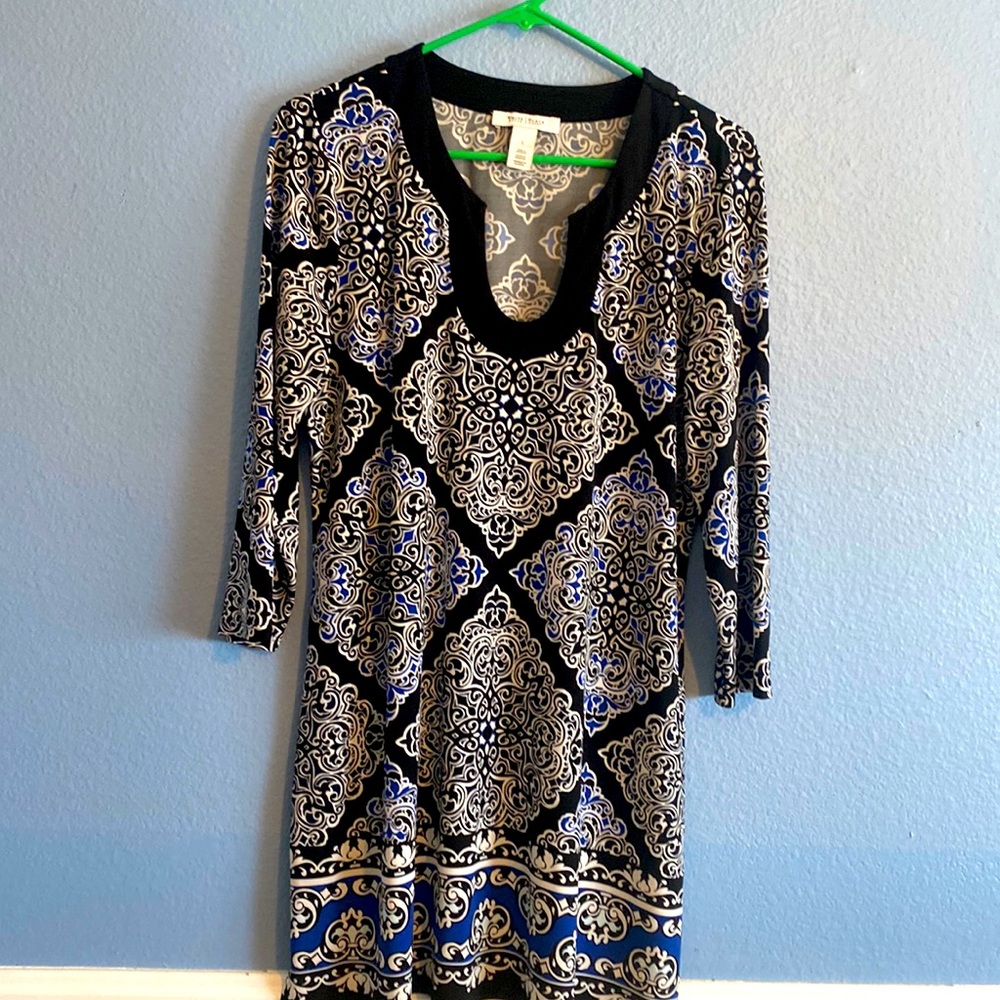 White blouse-Black market Long sleeve, blouse, Large.